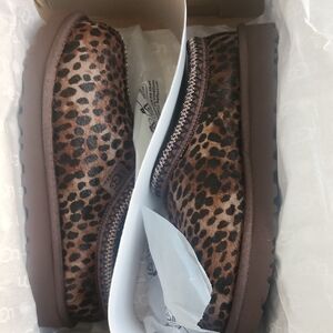 UGG Brown Leopard Pattern Tasmans